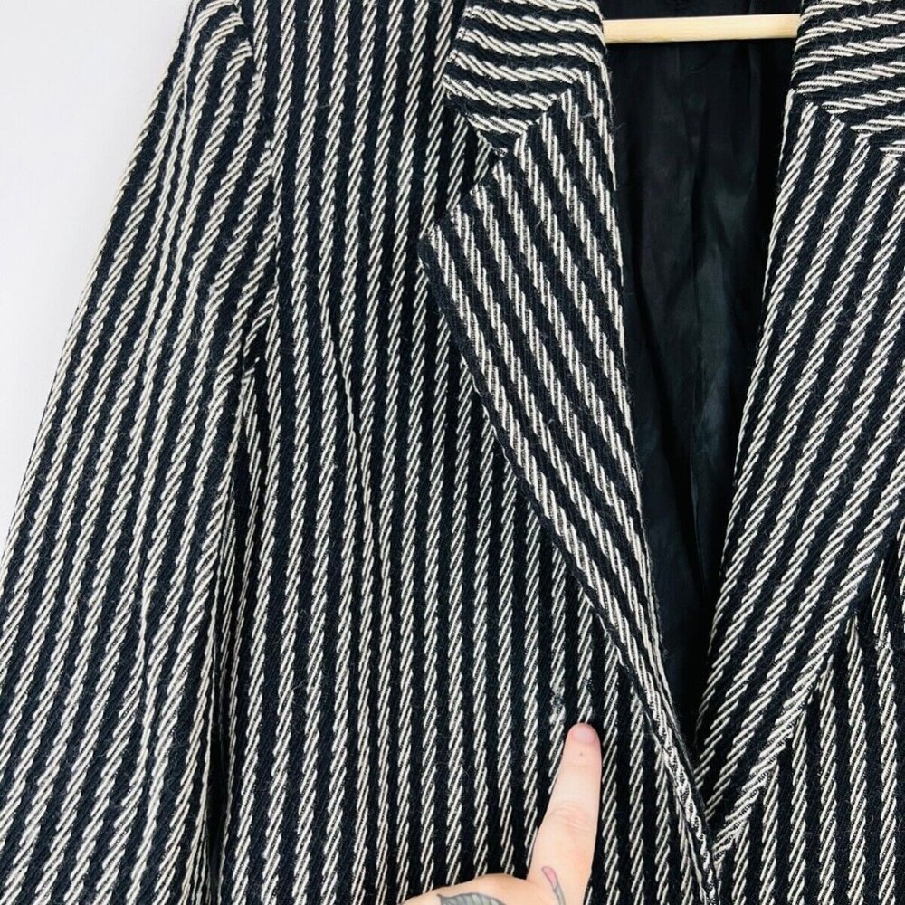 Christian Dior Vintage Black and Cream Striped Wool Tailored Blazer Jacket UK 14 - Picture 4 of 12